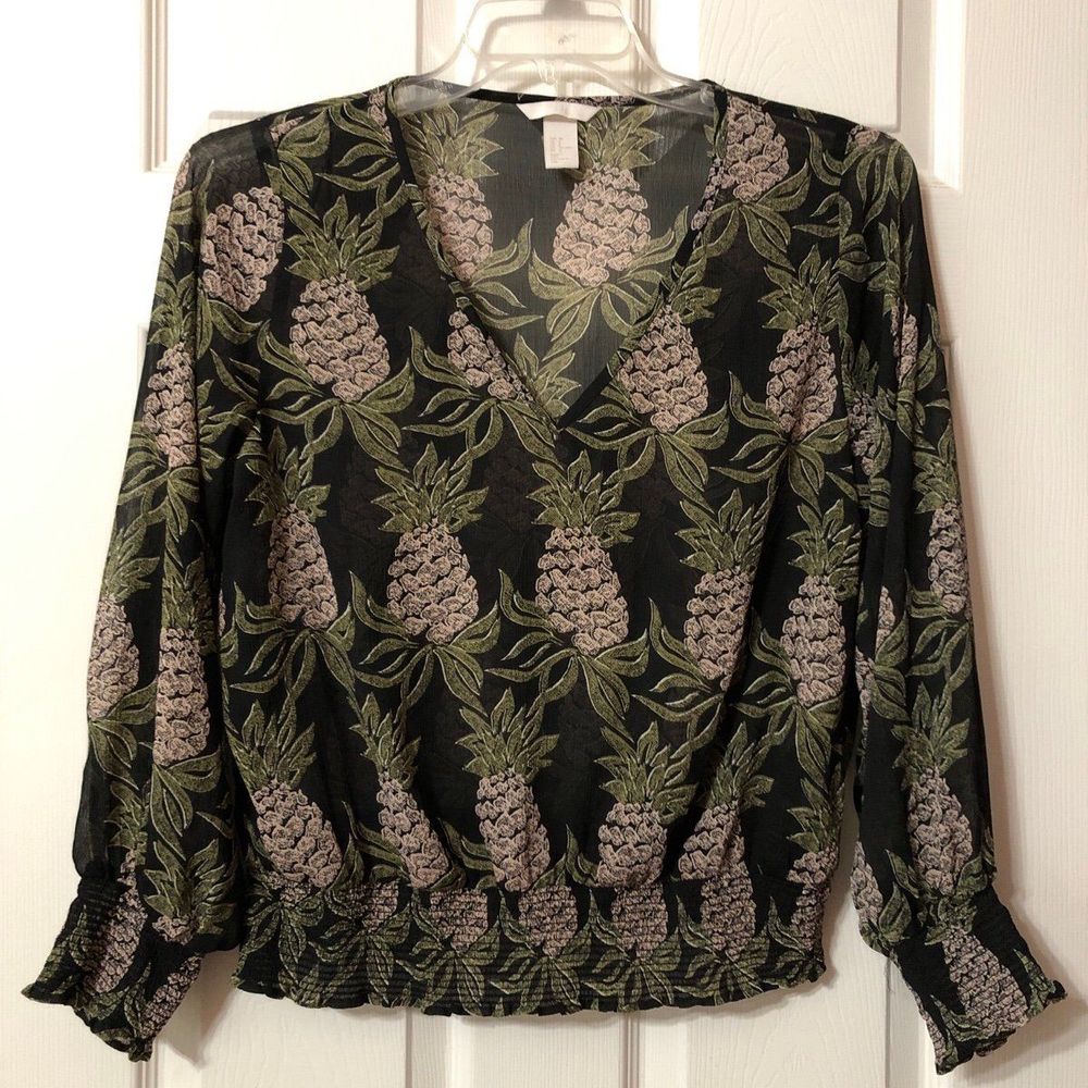 Womens Hawaiian Blouse Size Medium H & M Black with Pineapples